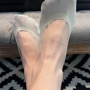 Women’s Peds Sheer No-Show Liner Socks